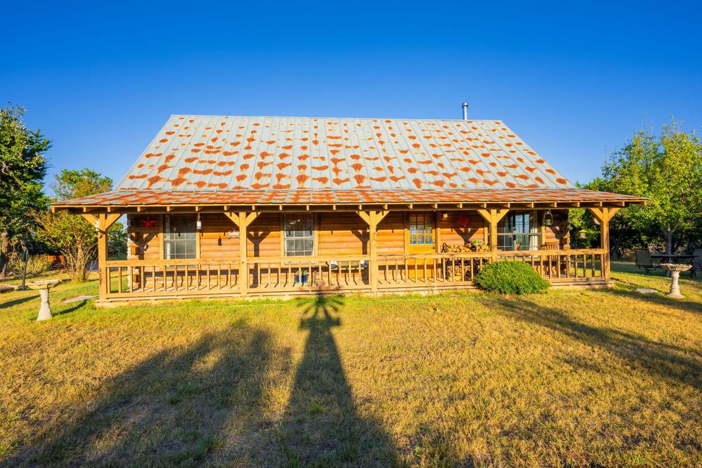 716 Reeh Weinheimer RD, Fredericksburg, TX 78624