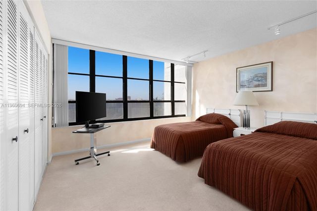 600 Three Islands Blvd 411, Hallandale Beach, FL 33009