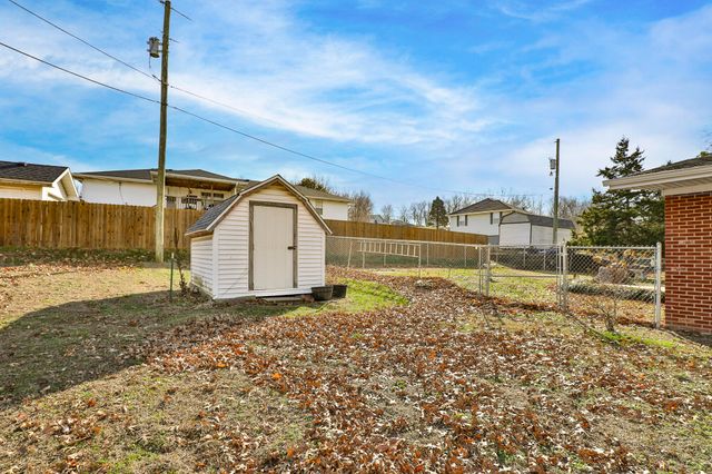 550 W Hubble Drive, Marshfield, MO 65706