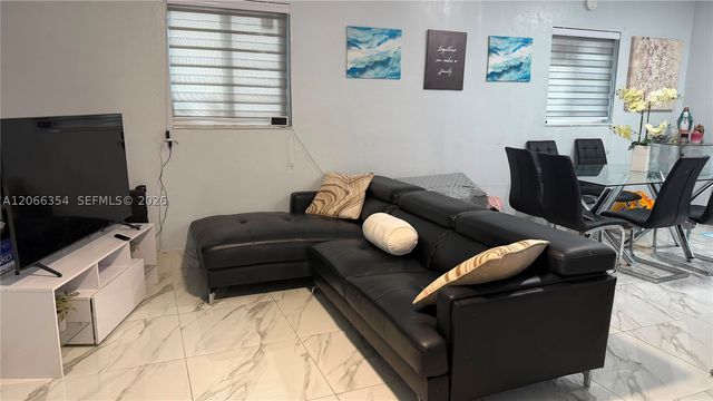 529 SW 79th Ave, Miami, FL 33144