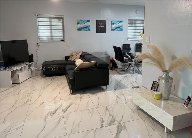 529 SW 79th Ave, Miami, FL 33144