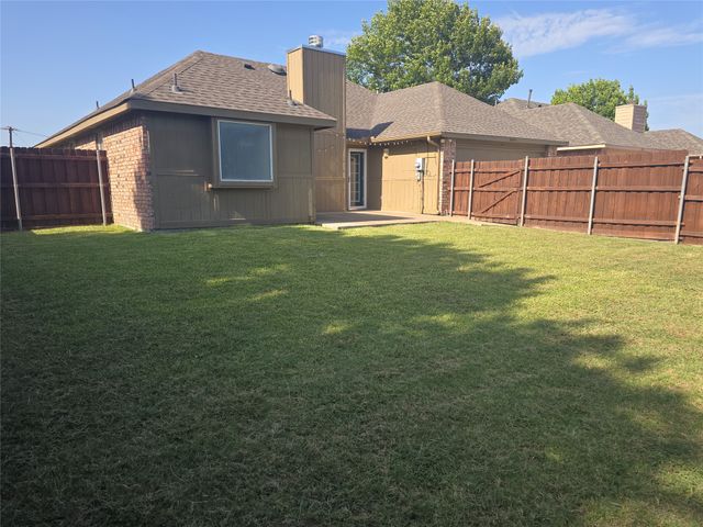 2004 Island View Court, Mesquite, TX 75149