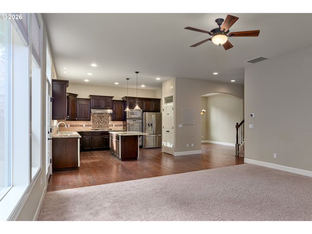 15432 Nw DOMINION Dr, Portland, OR 97229