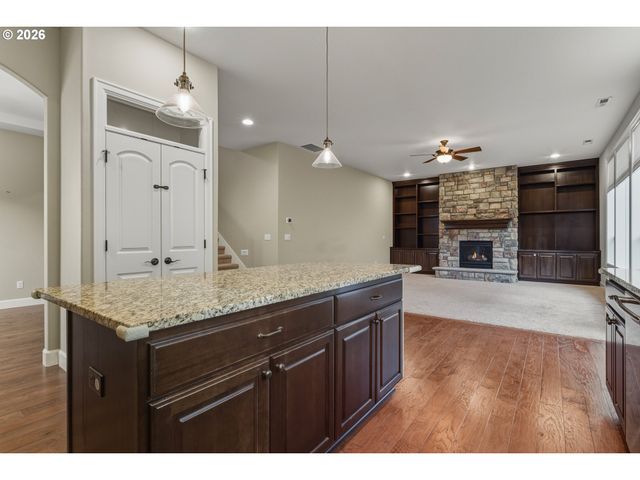 15432 Nw DOMINION Dr, Portland, OR 97229