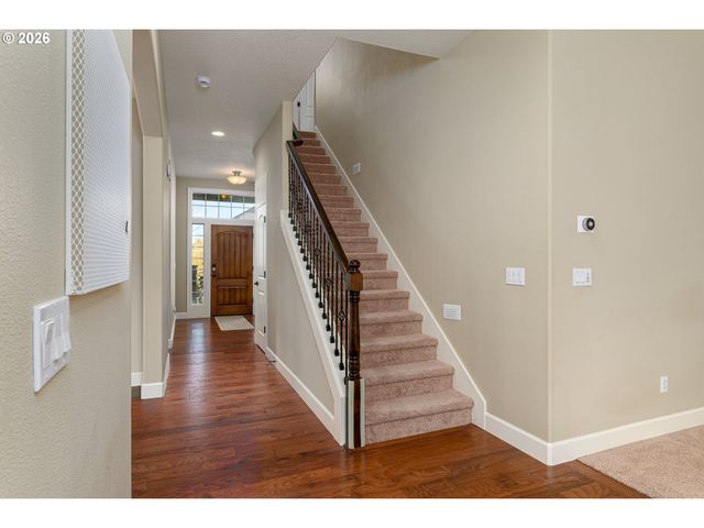 15432 Nw DOMINION Dr, Portland, OR 97229