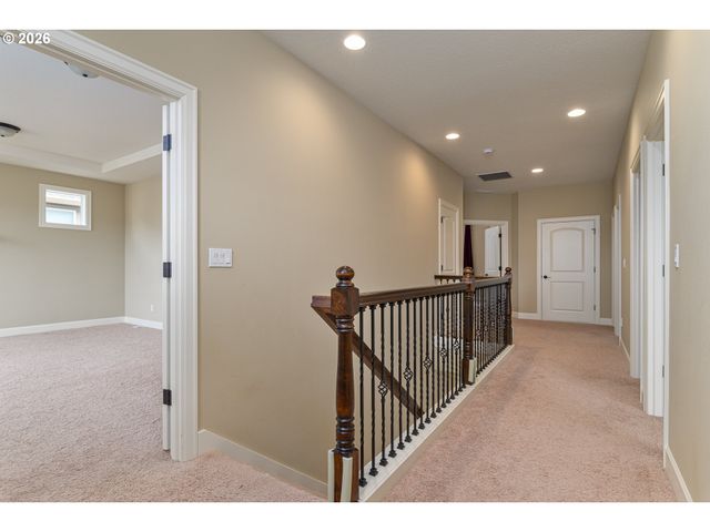 15432 Nw DOMINION Dr, Portland, OR 97229