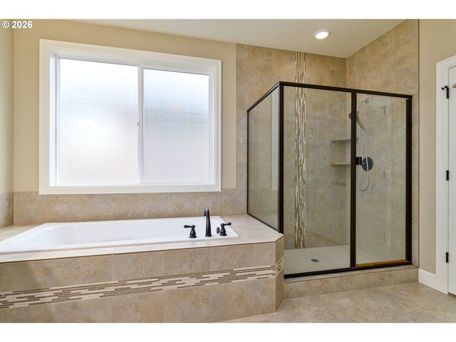 15432 Nw DOMINION Dr, Portland, OR 97229