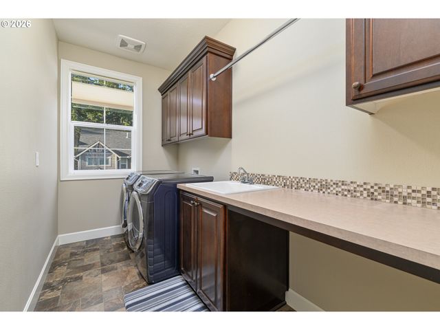 15432 Nw DOMINION Dr, Portland, OR 97229