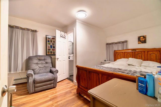6 Linden Avenue, Hempstead, NY 11550