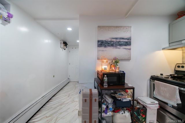6 Linden Avenue, Hempstead, NY 11550