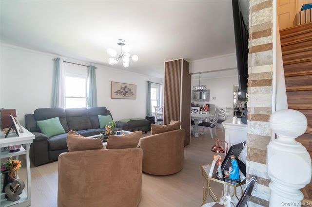 6 Linden Avenue, Hempstead, NY 11550