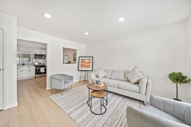 2942 Arrowhead Court, Columbus, OH 43232