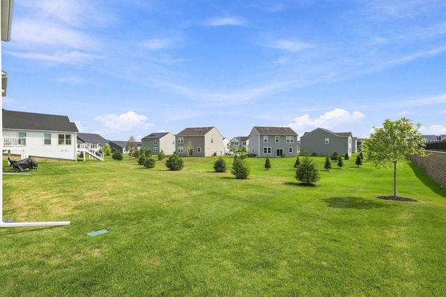 4844 Airlake Drive, Woodbury, MN 55129