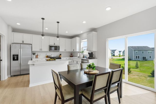 4844 Airlake Drive, Woodbury, MN 55129