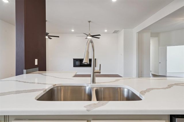 13500 Carlisle Crossing Drive, Yukon, OK 73099