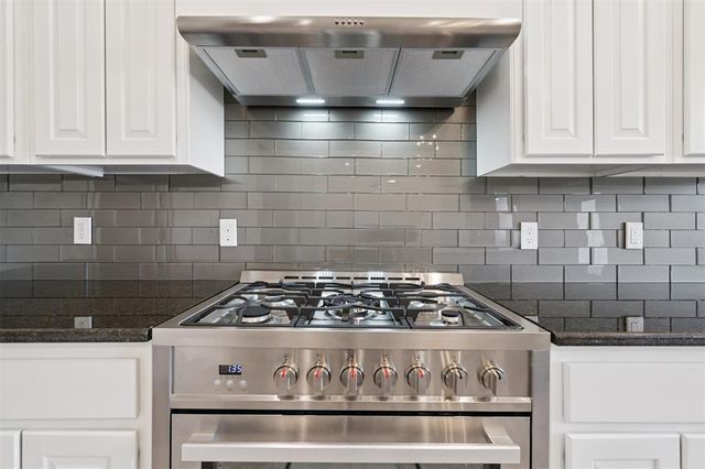 13500 Carlisle Crossing Drive, Yukon, OK 73099