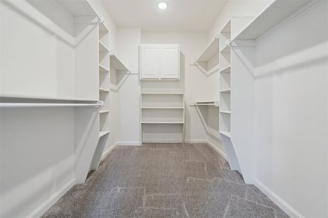 13500 Carlisle Crossing Drive, Yukon, OK 73099