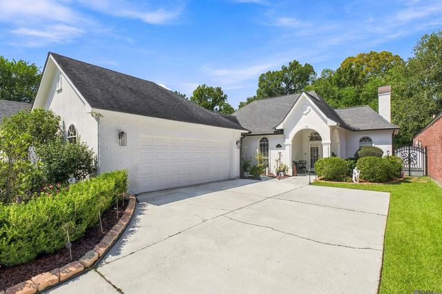 5952 Glen Cove Dr, Saint George, LA 70809