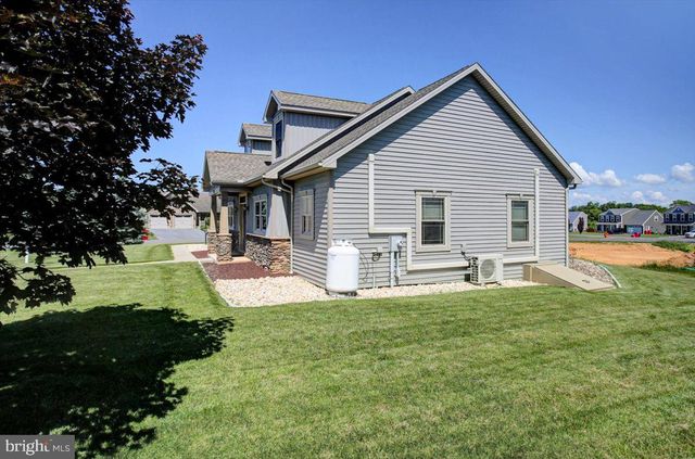 702 SOUTHWOOD DRIVE, Shippensburg, PA 17257