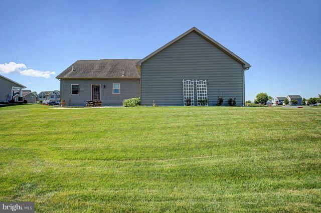 702 SOUTHWOOD DRIVE, Shippensburg, PA 17257