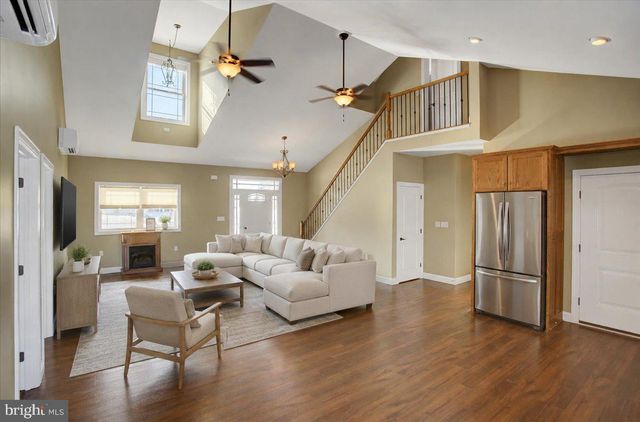 702 SOUTHWOOD DRIVE, Shippensburg, PA 17257