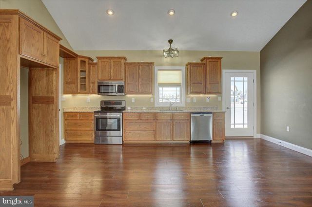 702 SOUTHWOOD DRIVE, Shippensburg, PA 17257