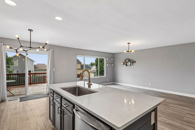 4704 NE Hayes Drive, Ankeny, IA 50021