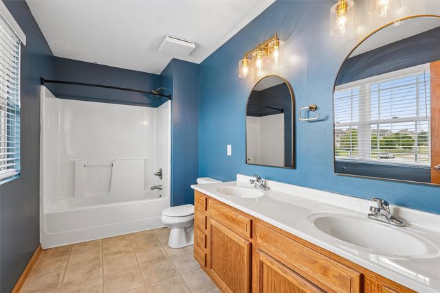 4704 NE Hayes Drive, Ankeny, IA 50021