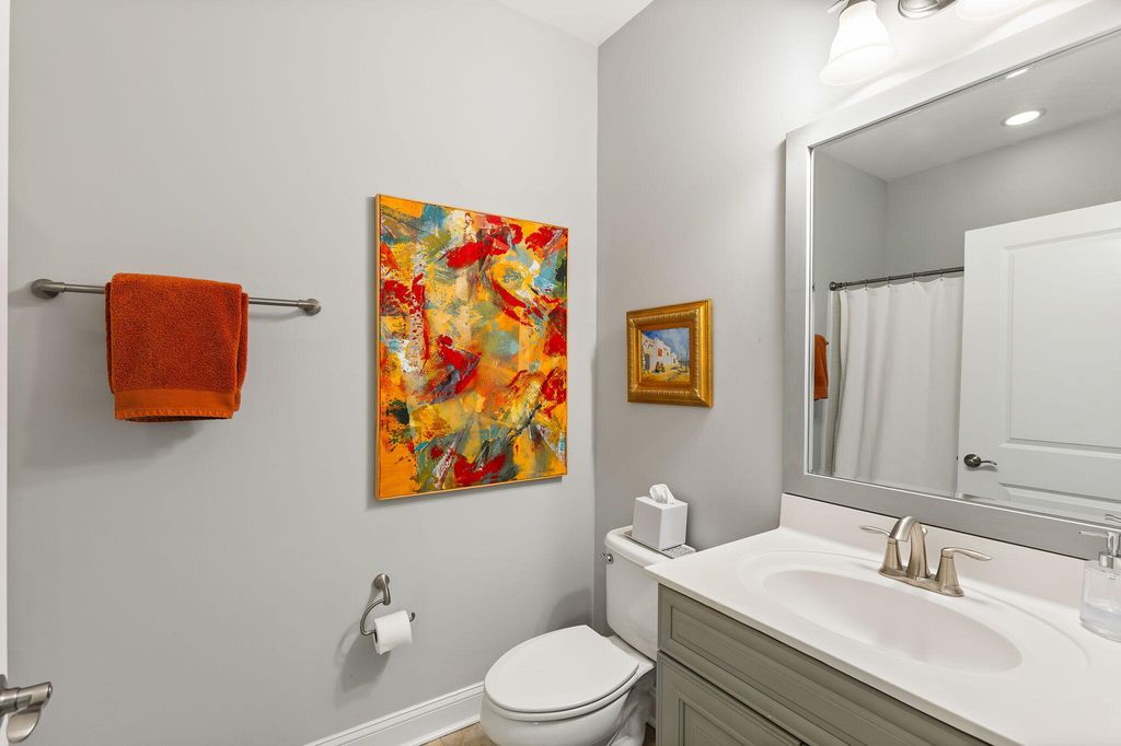 Image 18 of property listing at 1032 Bowman Woods Drive, Mount Pleasant, SC 29464