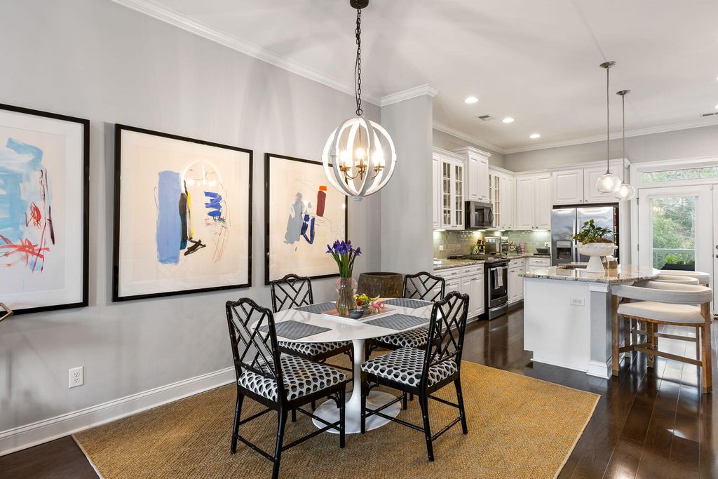 Image 4 of property listing at 1032 Bowman Woods Drive, Mount Pleasant, SC 29464