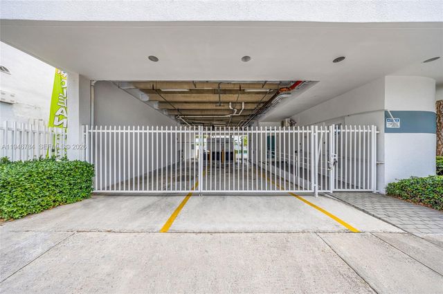 1693 SW 27th Avenue, Miami, FL 33145