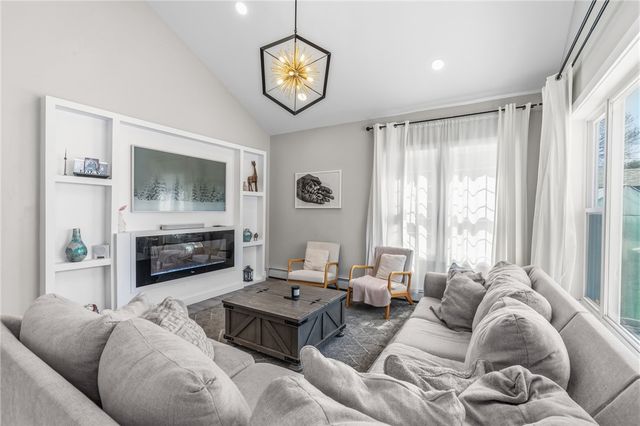 53 Baycliff Drive, Warwick, RI 02818