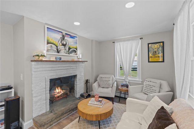 53 Baycliff Drive, Warwick, RI 02818