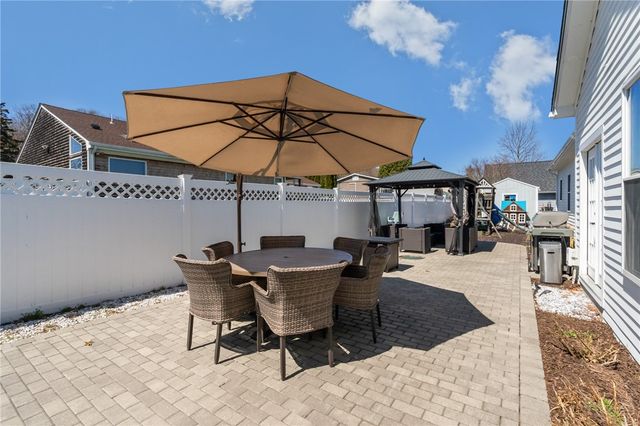 53 Baycliff Drive, Warwick, RI 02818