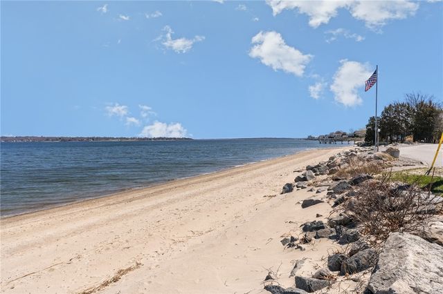 53 Baycliff Drive, Warwick, RI 02818