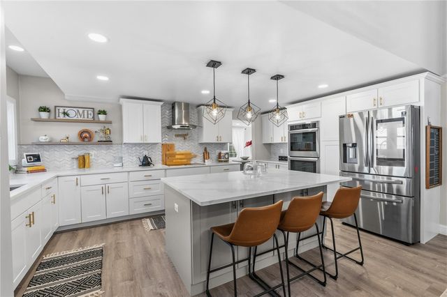 53 Baycliff Drive, Warwick, RI 02818