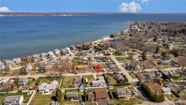 53 Baycliff Drive, Warwick, RI 02818