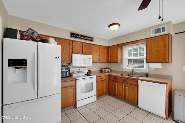 12120 Rosewood Ln, Goshen, KY 40026