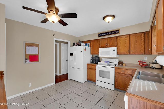 12120 Rosewood Ln, Goshen, KY 40026