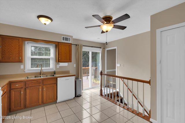 12120 Rosewood Ln, Goshen, KY 40026
