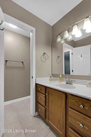 12120 Rosewood Ln, Goshen, KY 40026