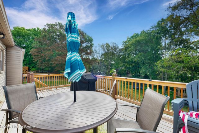 12120 Rosewood Ln, Goshen, KY 40026