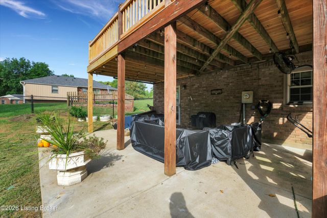 12120 Rosewood Ln, Goshen, KY 40026