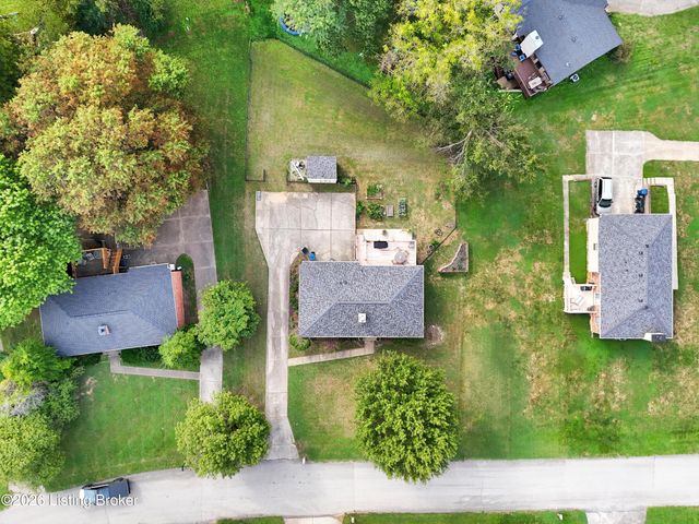 12120 Rosewood Ln, Goshen, KY 40026