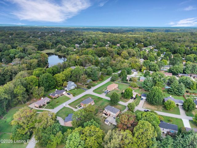 12120 Rosewood Ln, Goshen, KY 40026