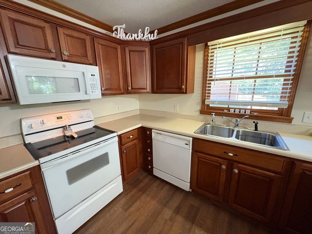 34 Golden Oaks Drive, Hartwell, GA 30643