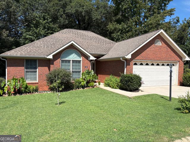 34 Golden Oaks Drive, Hartwell, GA 30643