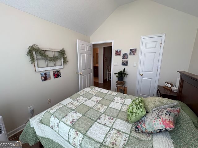 34 Golden Oaks Drive, Hartwell, GA 30643