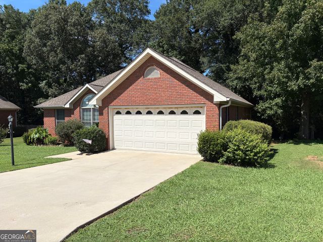 34 Golden Oaks Drive, Hartwell, GA 30643