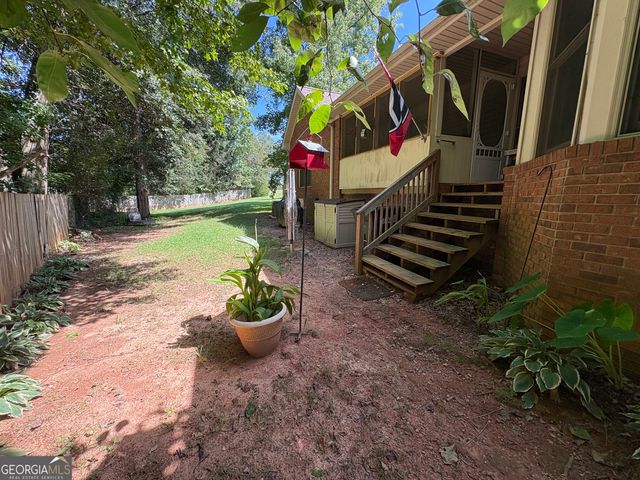 34 Golden Oaks Drive, Hartwell, GA 30643